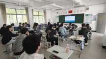 以理论竞赛强基 展新时代工匠风采