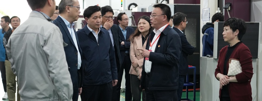 人社部政策研究司司长卢爱红一行莅临我院调研指导