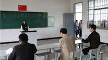 文化创意系举办12级德育论文答辩会