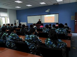 院团委组织“班团一体化建设”主题团课