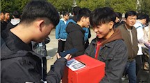 温情手拉手 爱心在文创