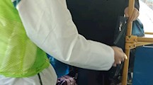 礼让一个座 温暖一片天