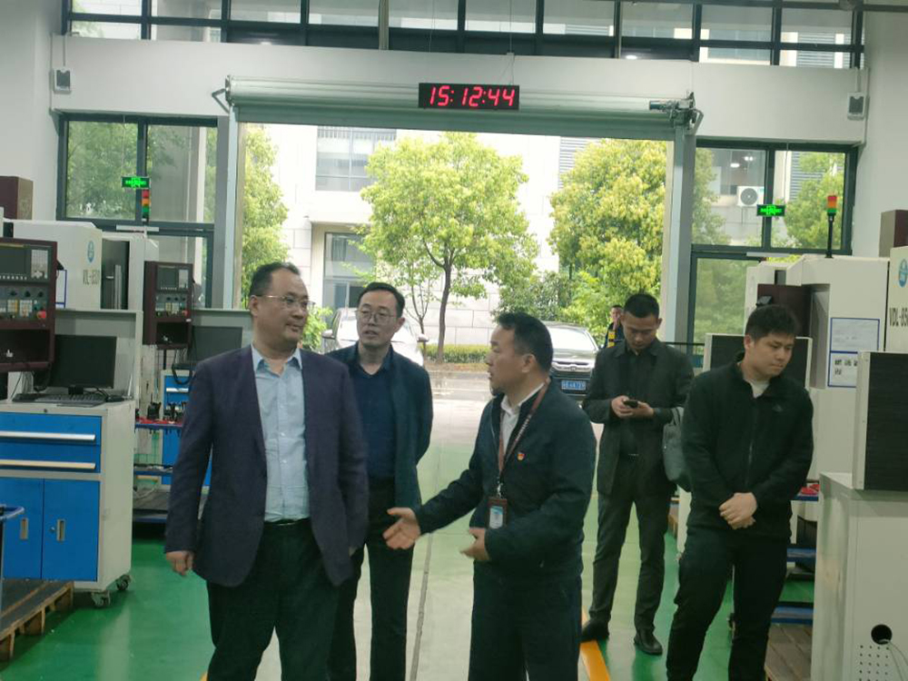 cab9f574e5de481c928288685dc8efb1.jpg