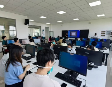 现代服务系开展电商供应链专业群实训基地教学软件专项培训