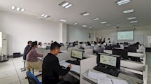 课堂磨砺展风采　观摩交流助成长