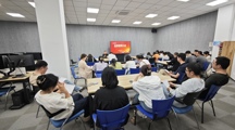 凝心聚力谋发展，砥砺奋进谱新篇