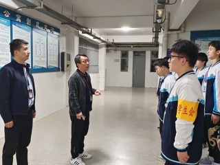 学工处组织开展学生宿舍夜间安全检查