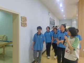 无锡市太湖技工学校来心理健康辅导中心交流学习