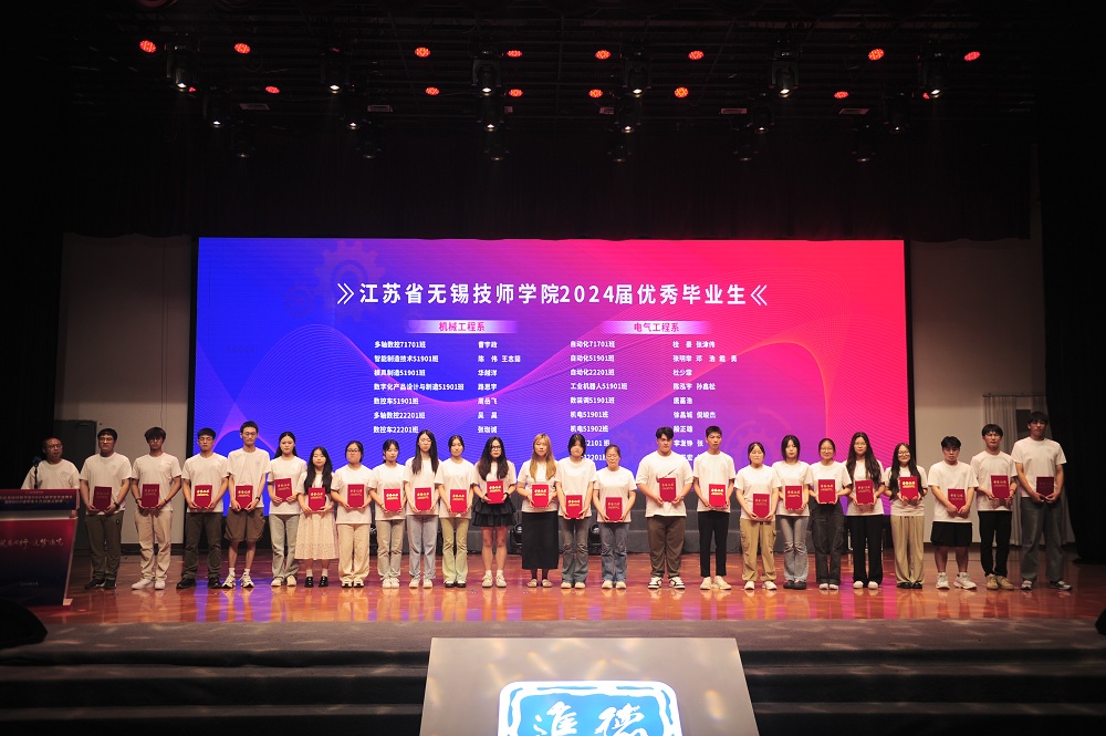 89adba5ad6d74c448b1a2653b1f09eef.jpg