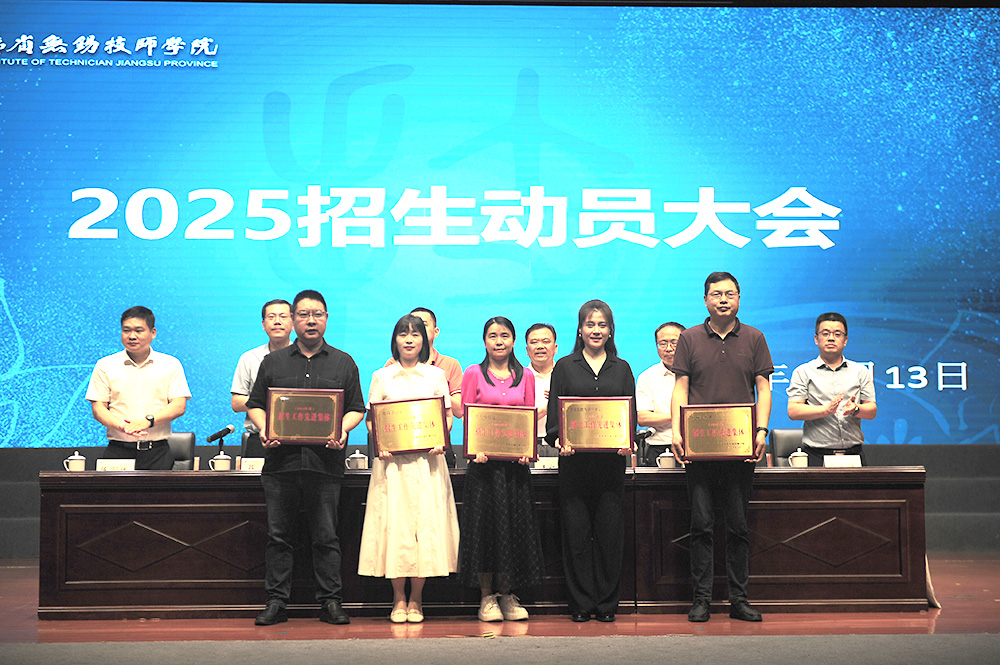 06c91ebe493a4bb69690ec4d31c4876a.jpg