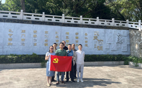 清风涤荡践初心 廉洁从教育匠魂