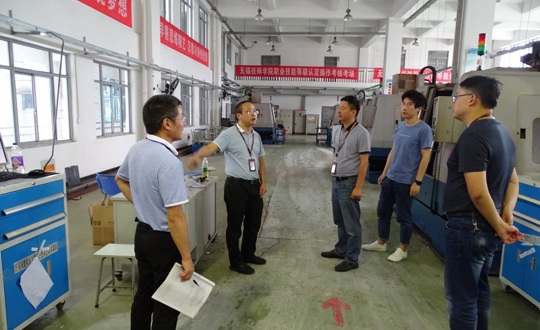 国庆佳节喜团圆 安全保障再加强