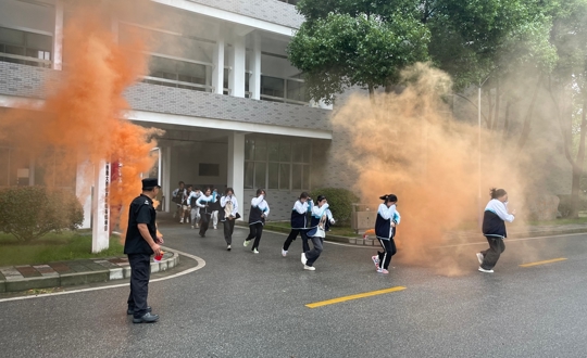 掌握逃生常识 筑牢安全屏障