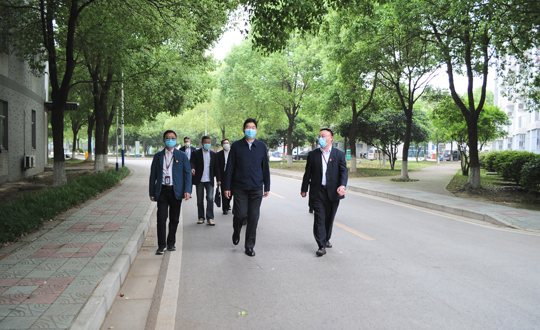 市人社局领导来院检查指导开学疫情防控工作