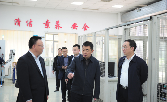 无锡市委常委、副市长丁四海来院调研