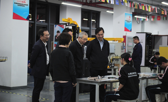 人社部副部长汤涛一行来我院调研