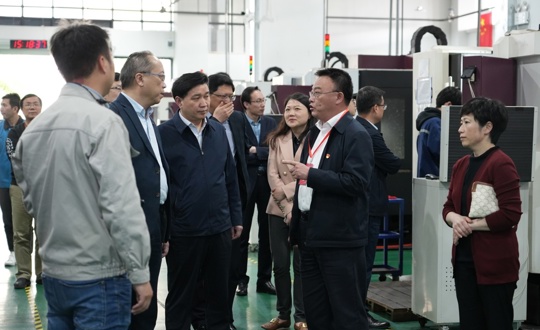 人社部政策研究司司长卢爱红一行莅临我院调研指导