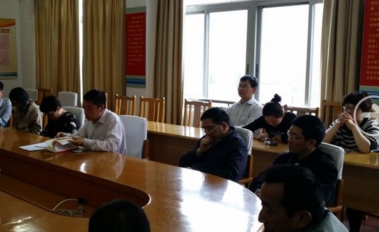 东降校区综合支部举行党日学习活动