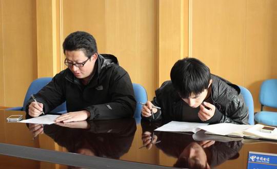 深入企业调研  积极推进示范校重点专业建设