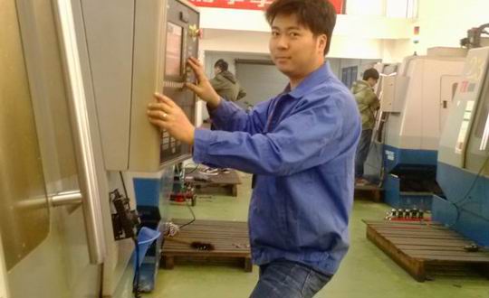 发奋努力练就“双师型”教师