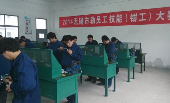 校企技能大比拼  实现合作共双赢