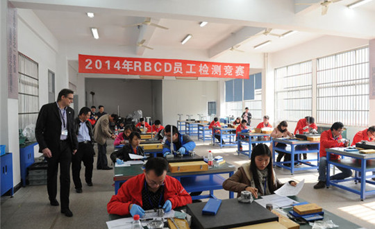 深化校企合作，锤炼技术人才