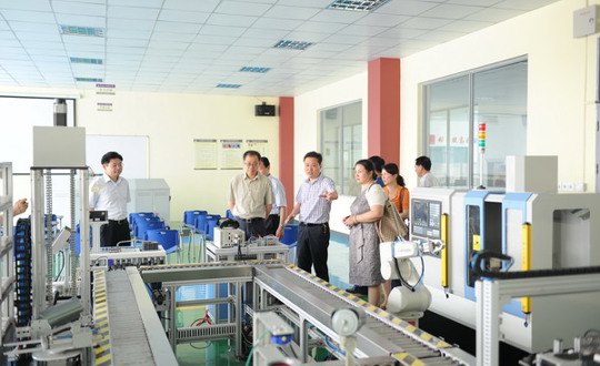 合肥市政协职业教育调研组来我院考察交流