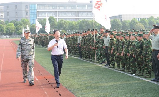 无锡技师学院（立信中专）2015年军训圆满落幕