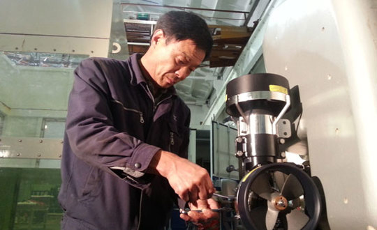 学院聘请大国工匠顾秋亮大师担任客座讲师