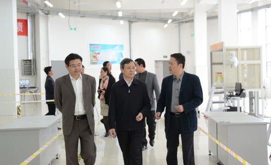 江苏联合职业技术学院晏仲超院长一行莅临我院考察调研