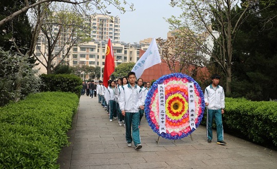传承革命精神 追忆红色历程