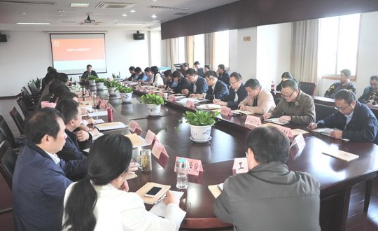 学院开展10月份党委中心组理论学习