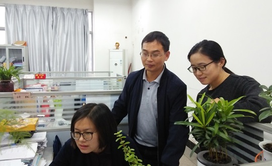 加强自我监督 做勤廉务实的合格党员