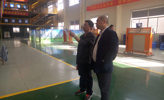 陈志勇副院长看望参加国赛选拔训练师生