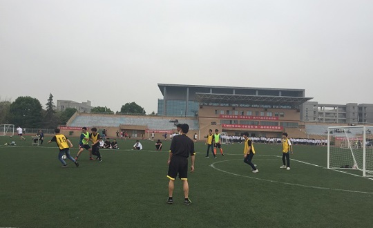 我院首届校园足球联赛开幕