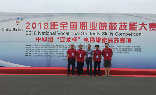 辛勤耕耘 努力拼搏