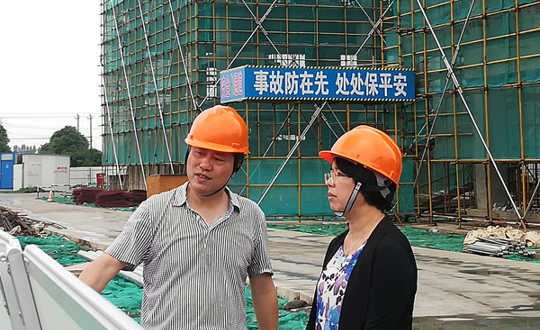 无锡市副市长刘霞一行来我院调研