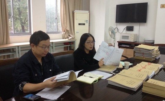 我院组织对2016届毕业生顶岗实习材料进行全面检查