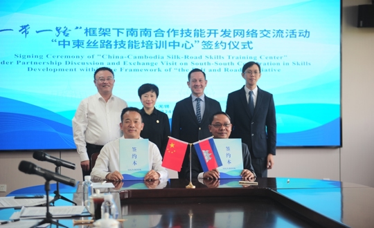 技能出海扬风帆 中柬携手绘新篇︱柬埔寨劳工部副国务秘书一行访问无锡