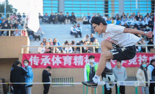 我院举行第二十一届田径运动会