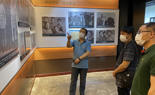 机械工程系开展参观秦邦宪故居活动