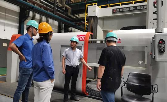 调研智能制造产业 谋划学院建设布局