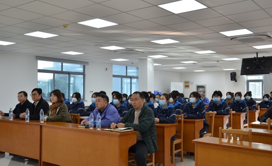 现代服务系举行药物制剂工实训基地启动暨揭牌仪式