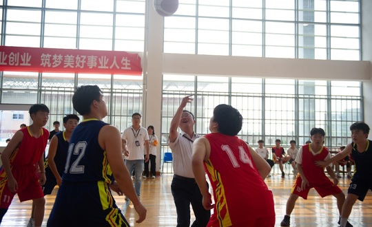 比拼激扬梦想 搏击磨砺锋芒