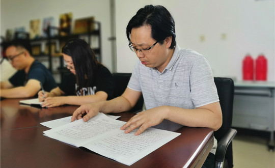 凝聚新生力量 增添支部活力