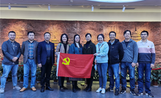 文化创意系开展“四千四万”精神现场教学主题党日活动