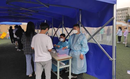 关键时刻方显党员本色